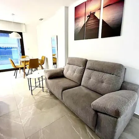 아파트 Modern Near The Sea